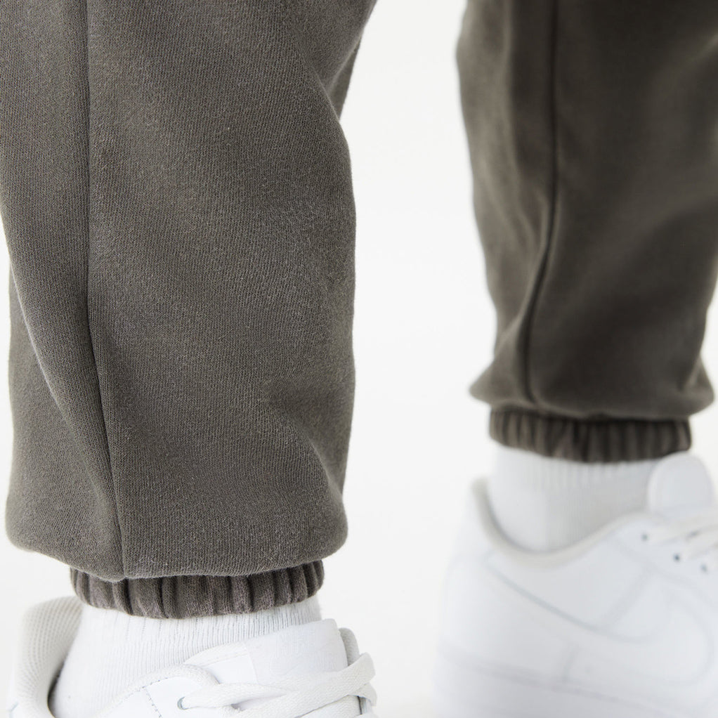 New Era Bills Crest Oversized Sweatpants In Grey - Bottom View